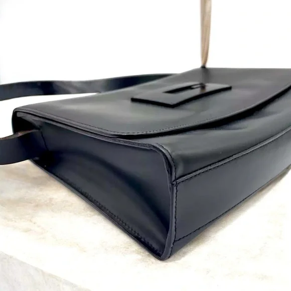 GUCCI Shoulder Bag Enamel Black Auth genuine premium quality Italian leather - Picture 3 of 10